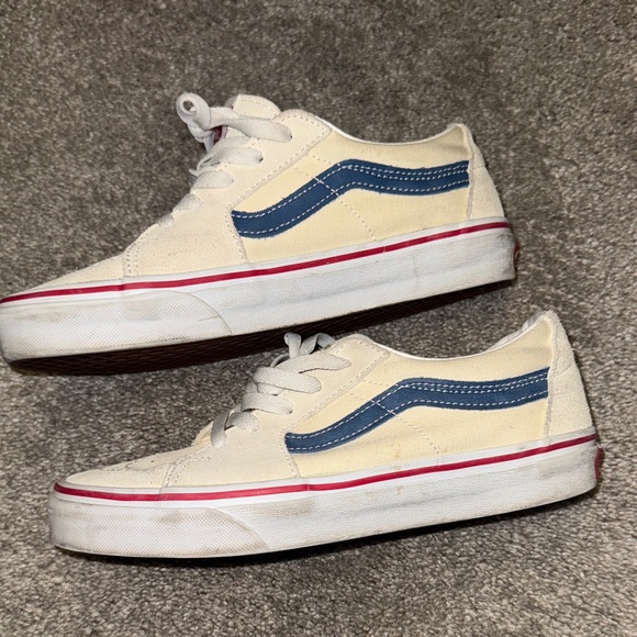 Vans 💙❤️🤍 - Picture 4 of 10